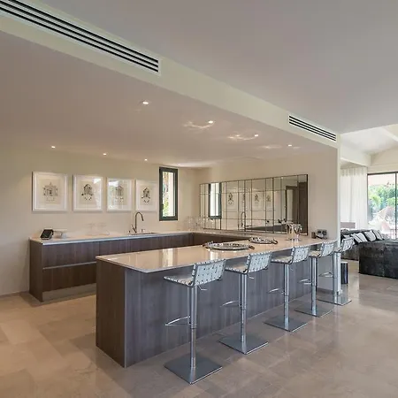 Palmiers Tropez Villa *